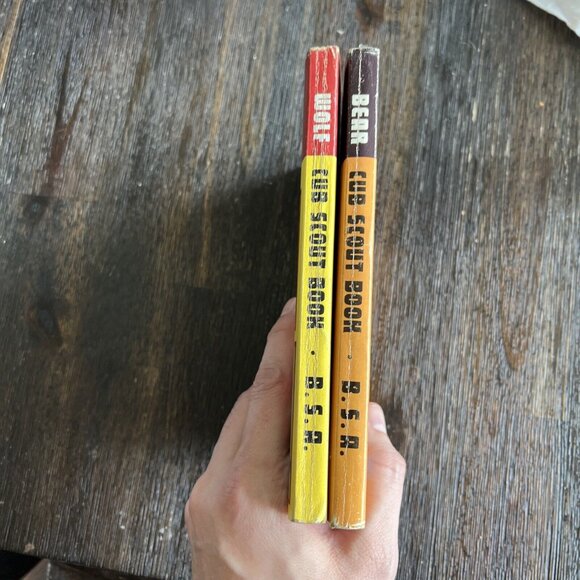 (2) Vintage Cub Scout Books Wolf and Bear Boy Scouts of America BSA 1967 - Picture 5 of 5